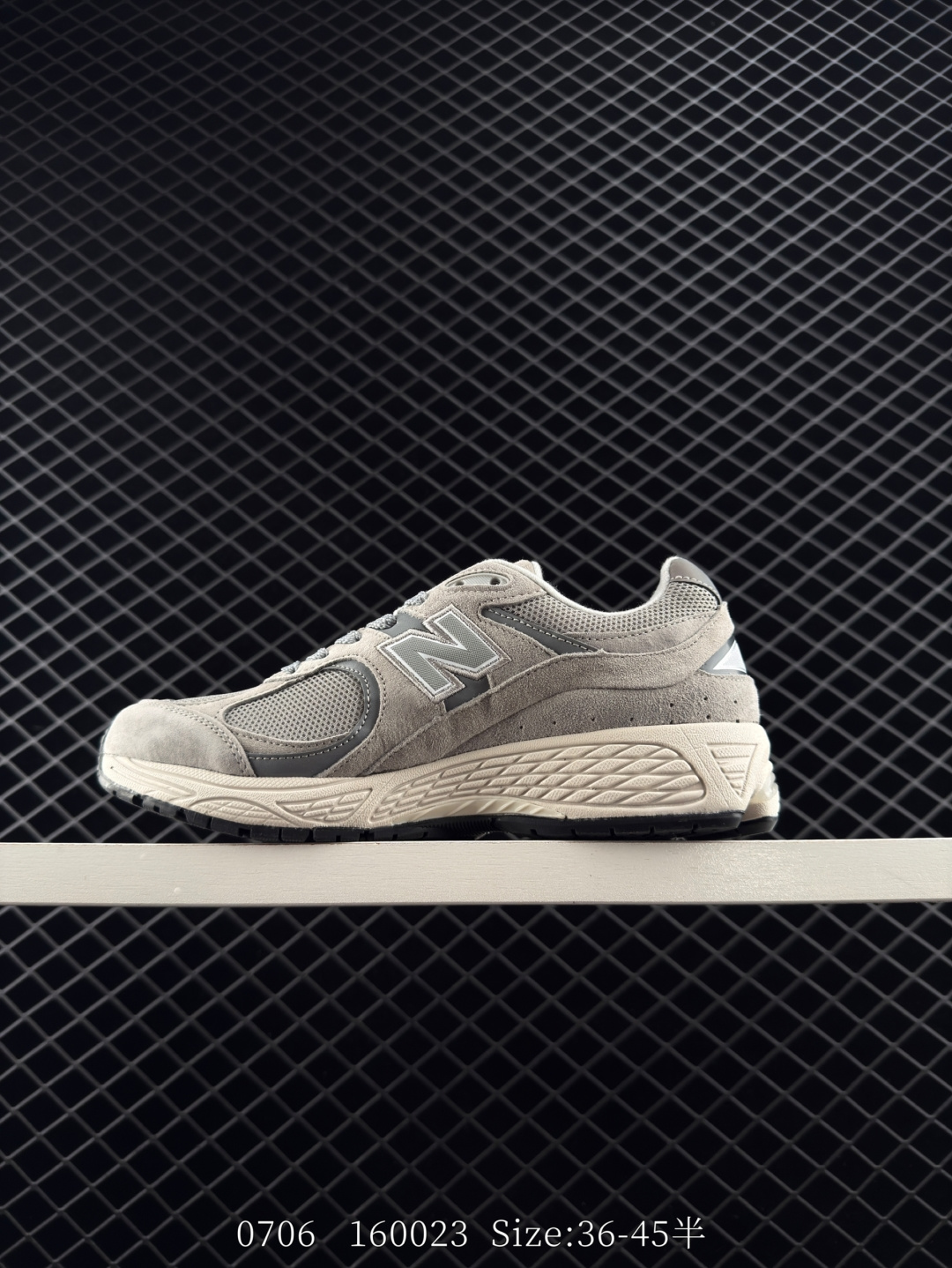 New Balance  ML2002RC